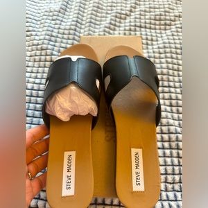 Brand new Steve Madden slides